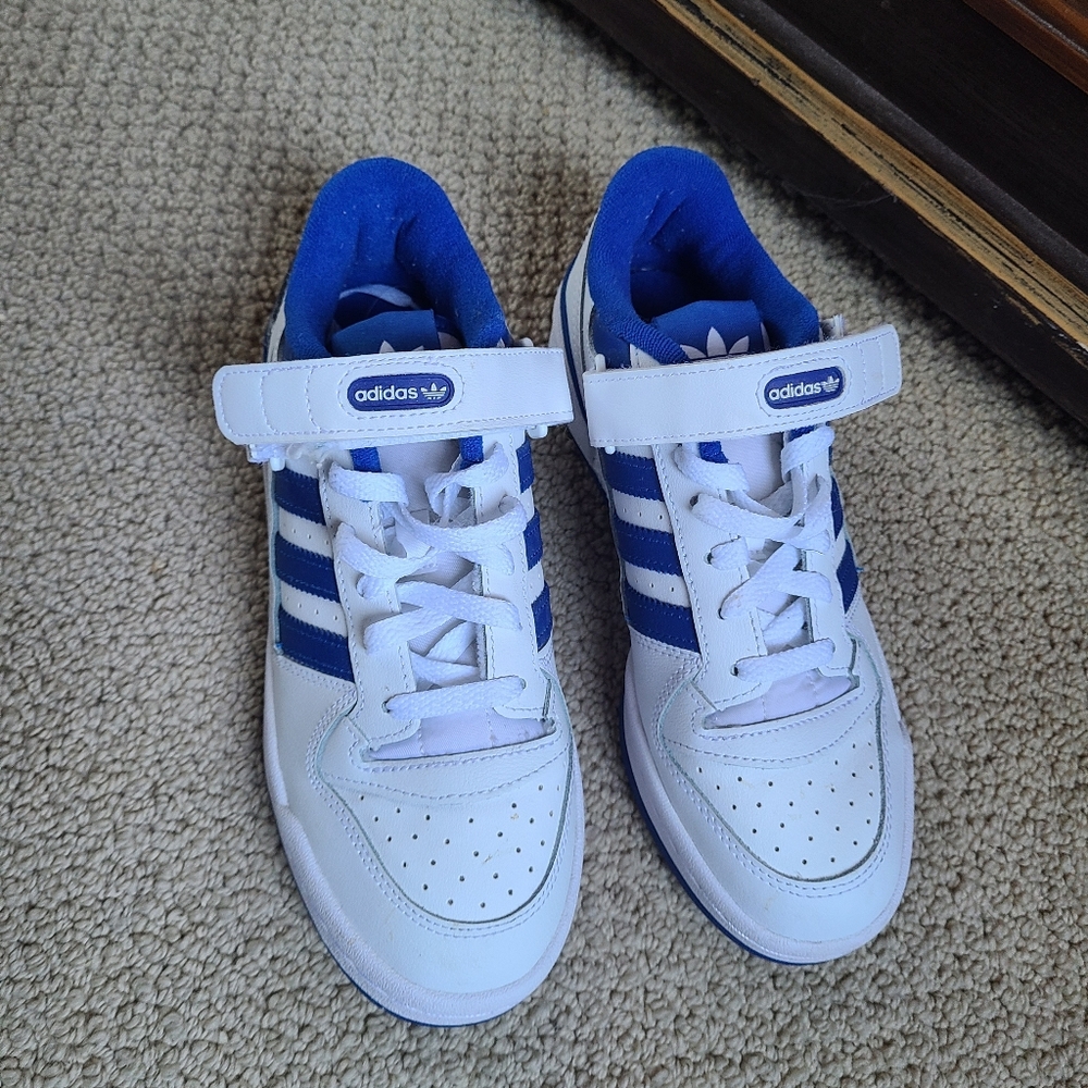 Adidas Forum Low Sneakers